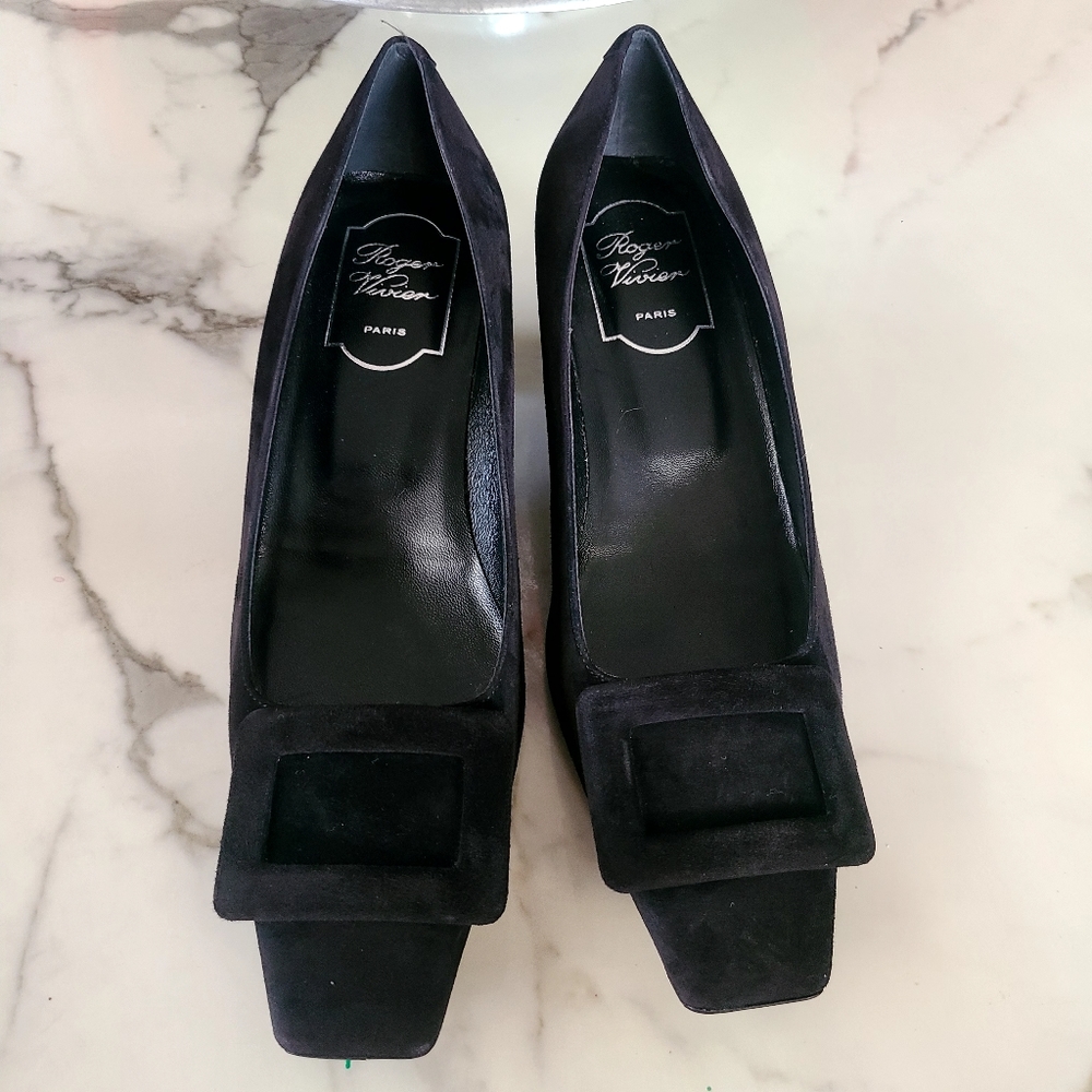 ROGER VIVIER AUTH $899 Women's BLACK SUEDE Belle Vivier Pumps 37/7B